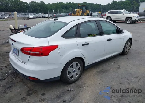 2016 Ford Focus S из США, поврежденный, VIN 1FADP3E26GL356458